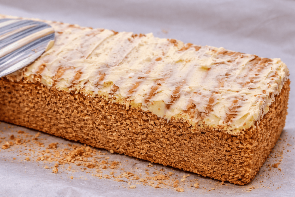 Бисквитено руло с мармалад и орехи-Стъпка-8429